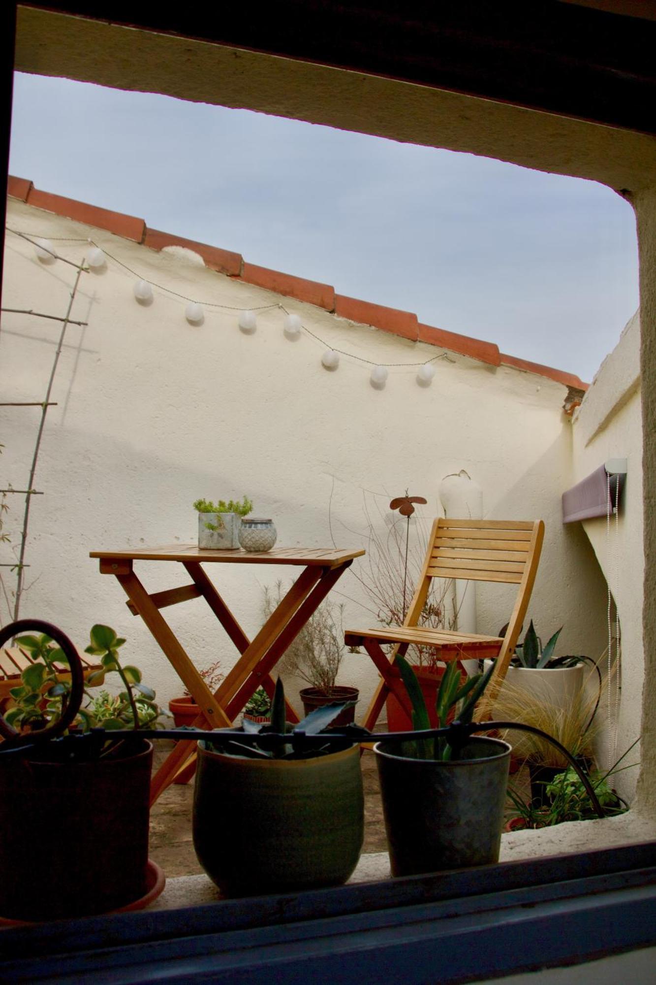 Joli Studio Avec Terrasse-Jardin Sur Les Toits, Coeur Historique Монпелие Екстериор снимка